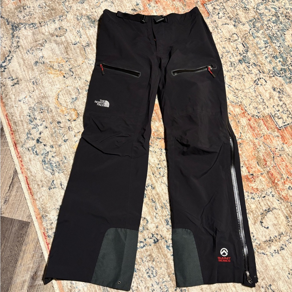 Women's North Face Pants, not insulted size medium